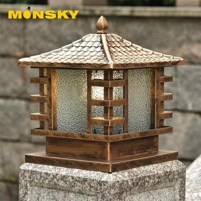 Đèn trụ cổng MONSKY TERI kiểu dáng sang trọng trang trí ngoại thất.