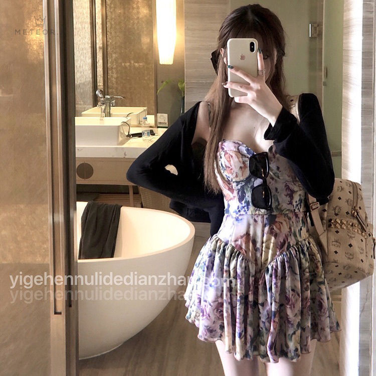 Đầm Hoa Hai Dây Gợi Cảm Cho Nữ