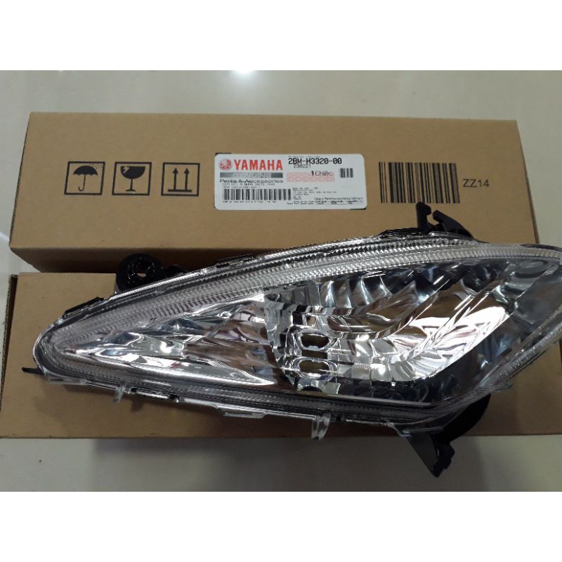 Cum xi nhan trước bên phải Grande 2BM Yamaha
