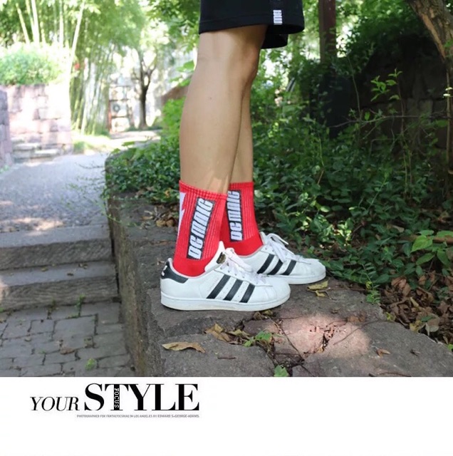 Vớ tất cao cổ Ulzzang phối chữ và hình tia chớp.