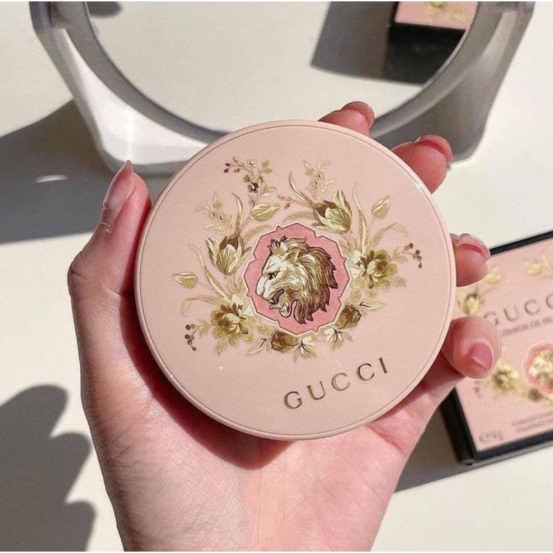 Phấn nước Gucci cushion de beaute tone 01 02