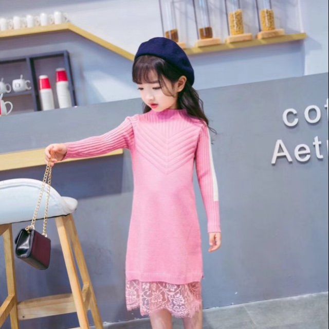 Váy len đại gấu ren
