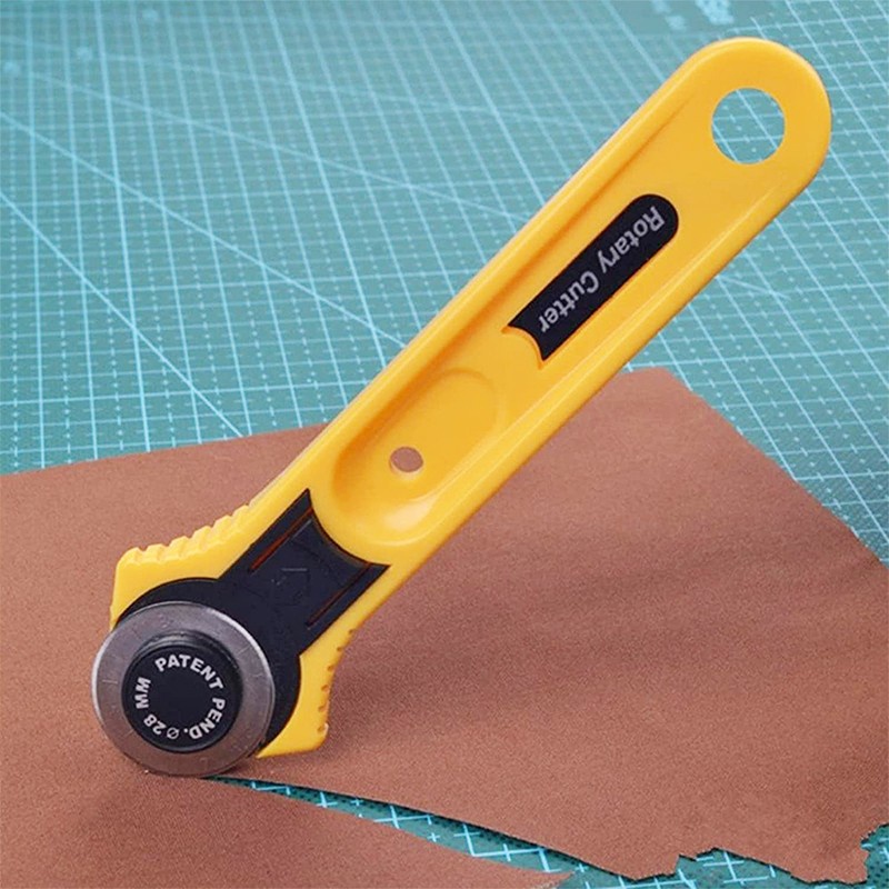 Dao Cắt Hình Tròn 28mm Kèm 5 Lưỡi Dao Tròn Dùng Để Cắt Vải / Da / Giấy