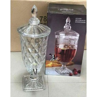Bình thuỷ tinh đựng nước có vòi