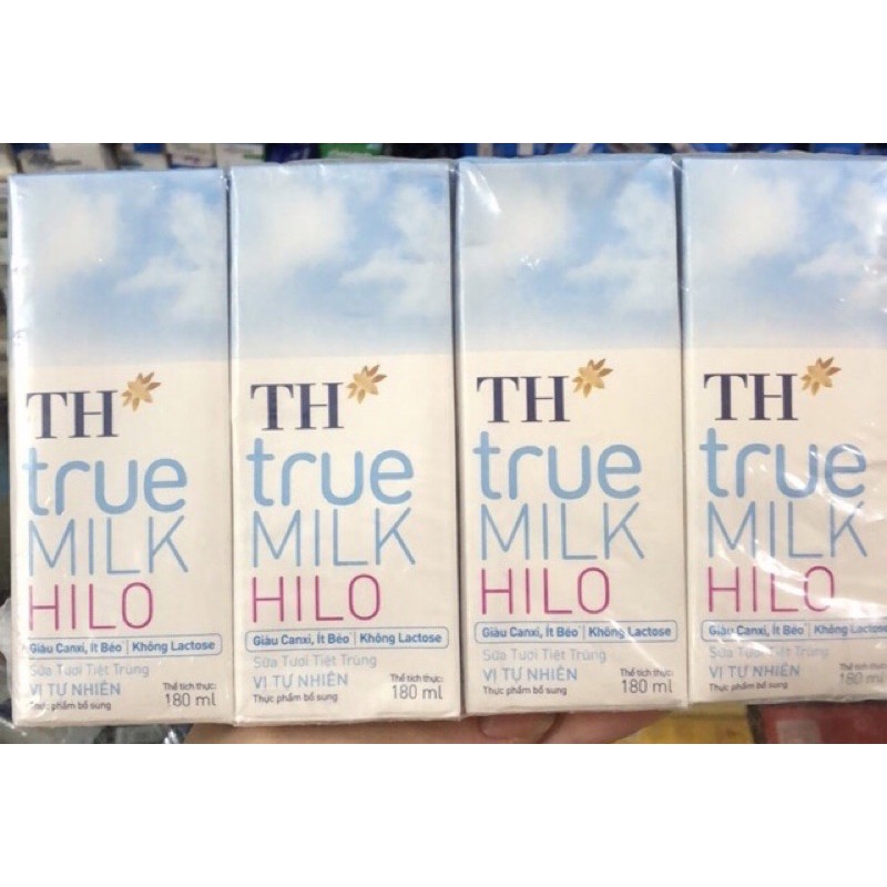 Lốc sữa Hilo tách béo của TH TRUE MILK (180ml/hộp x4)