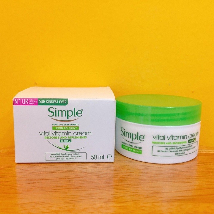 Kem dưỡng ẩm ban đêm Simple Vital Vitamin Cream Night 50ml