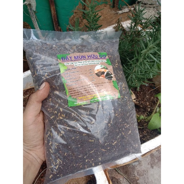 Đất Trộn Cho Cây, Rau..(1kg) Đã Trộn Sẵn Gồm Đất Phù Sa, Compost, Phân Nhật, Trùn Quế,... Trồng Ngay.