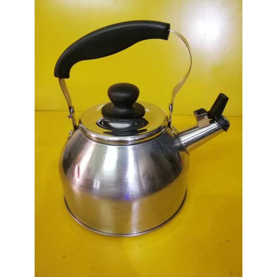 Ấm inox có còi hú nội địa Nhật (2.5L) (256), Dùng được bếp từ