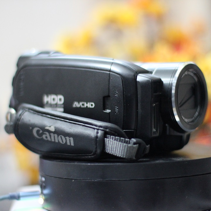 Máy quay phim Canon Ivis HG21  Máy đẹp