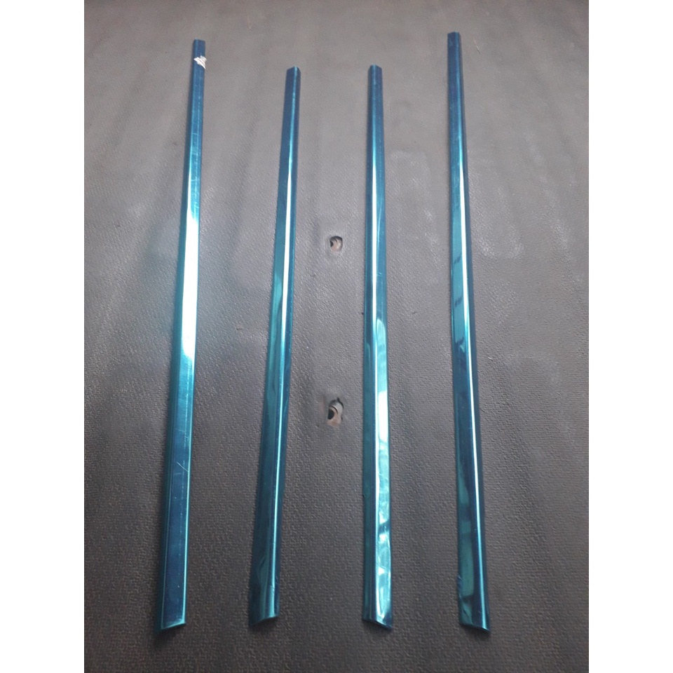 Bộ ốp nẹp viền cong kính + chân kính INOX xe Daewoo Gentra, Chevrolet Aveo