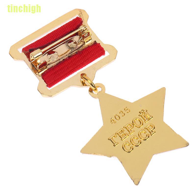 Huy hiệu bằng kim loại phong cách Nga độc đáo