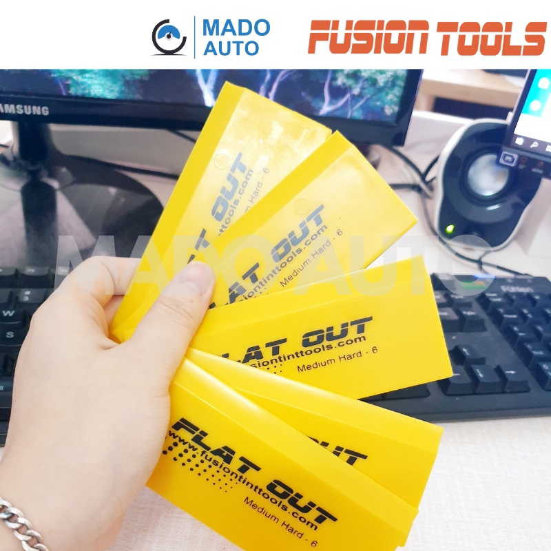 Gạt cao su dán Film cách nhiệt Fusion Flat Out Medium Hard 6 MADO AUTO Hàng Chính hãng