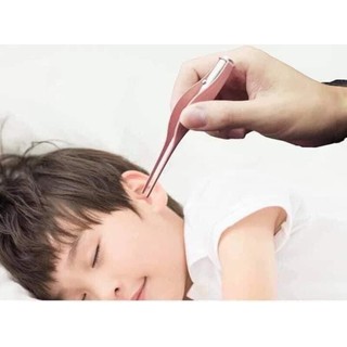 LẤY RÁY TAI ĐỒNG CÓ ĐÈN