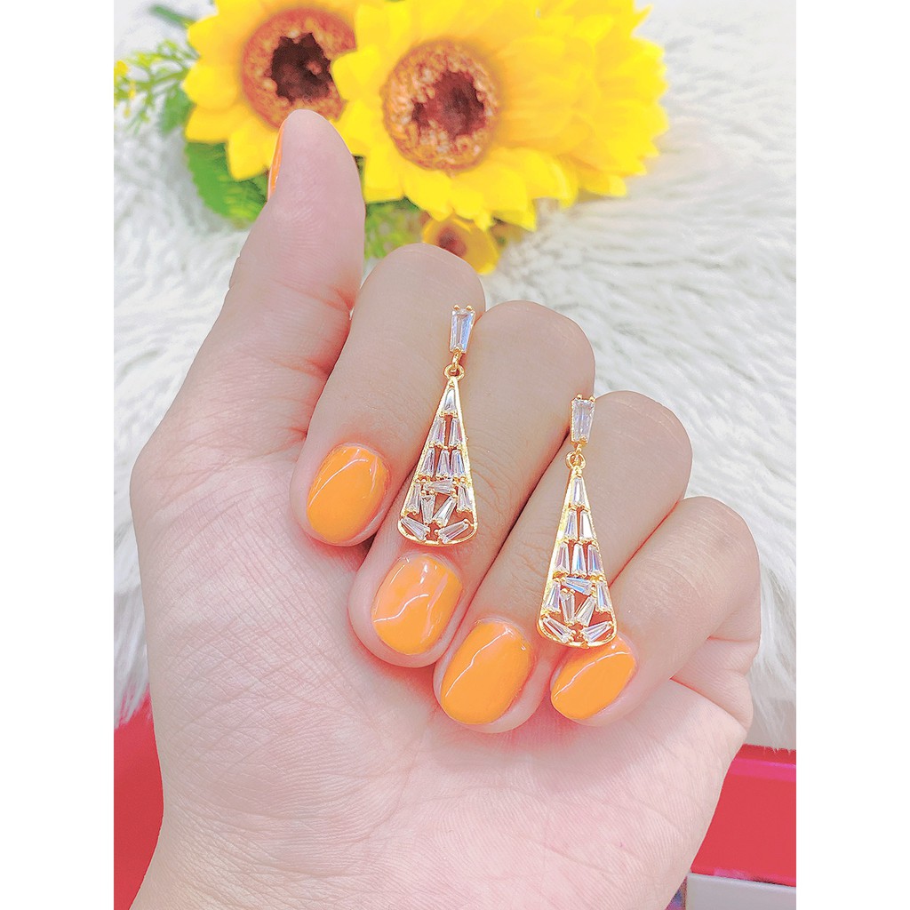 Bông tai nữ - phụ kiện nail đính đá UHA , chuôi cài chắc chắn, kiểu dáng hiện đại, thu hút, sang trọng B89