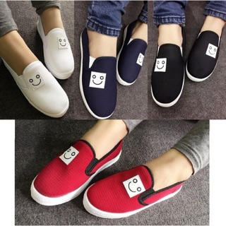 Giày slip on mặt cười