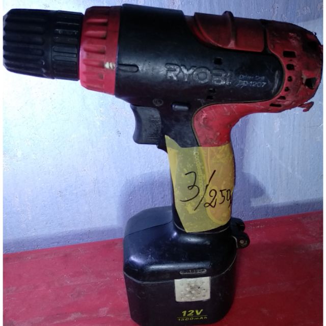 Khoan Ryobi 12v ( thân máy+ vỏ pin)