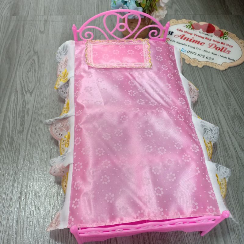 Giường ngủ cho búp bê kiểu đơn giản kèm ga gối dễ thương dài 30cm rộng 15cm
