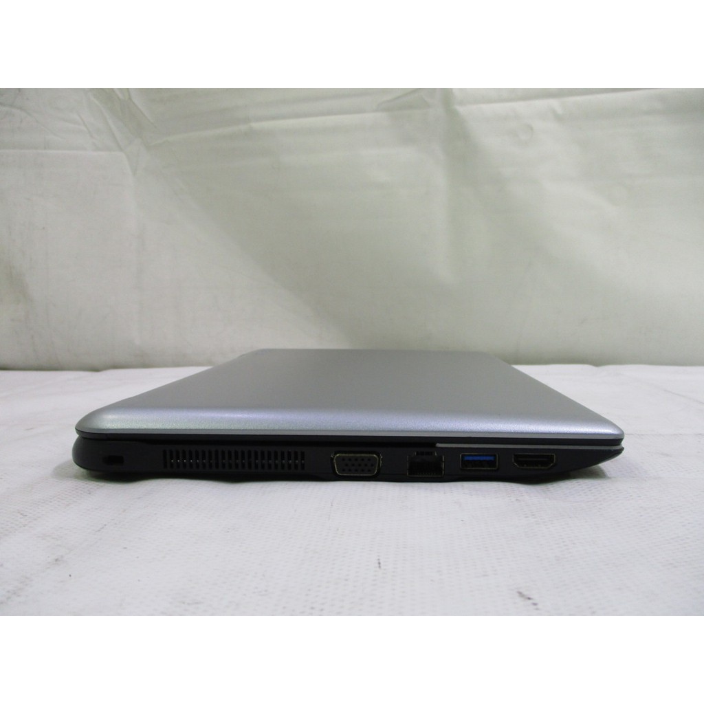 Laptop màn hình cảm ứng TOSHIBA Satelite NB10-A 11.6 inch 8GB RAM 256GB SSD chip Intel xung nhịp 2.39GHz - Likenew | BigBuy360 - bigbuy360.vn