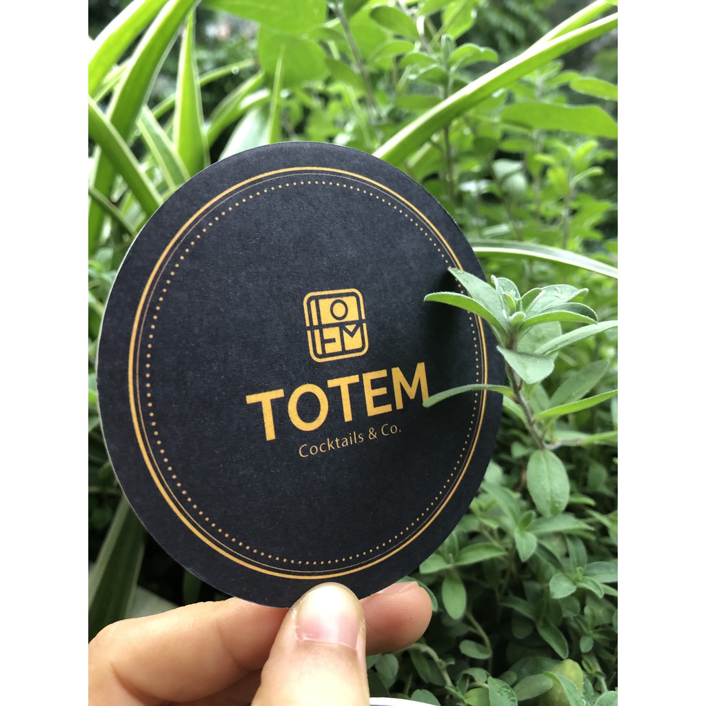 Lót ly giấy để bàn, miếng lót cốc giấy thấm nước in logo theo yêu cầu giá rẻ