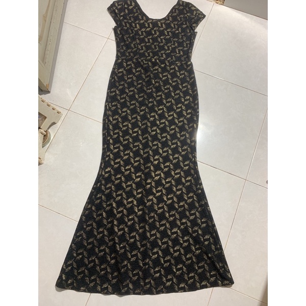 Đầm body dài đuôi cá