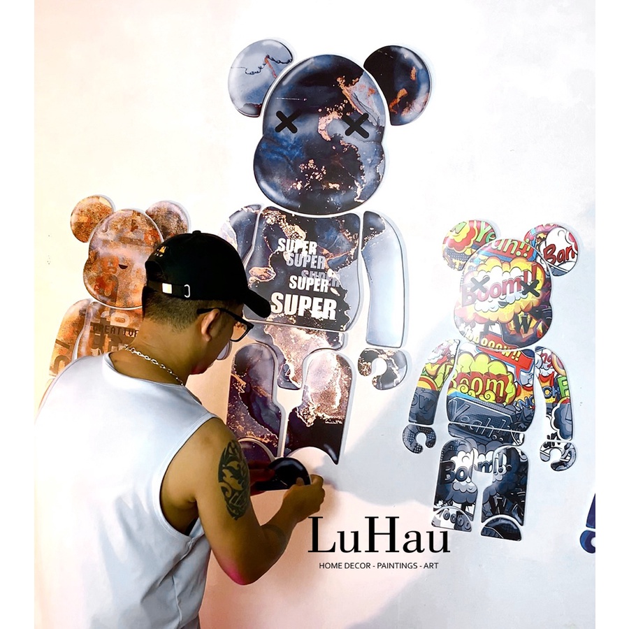 Gấu dán tường B.rick B.ear trang trí quán trà sữa cửa hàng phòng trọ