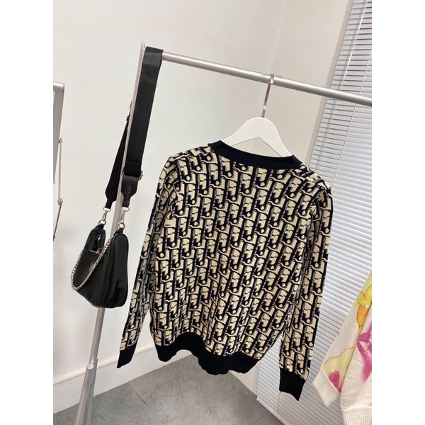 Áo cardigan nữ Dior CD cao cấp hoạ tiết chữ khuy ngọc tr