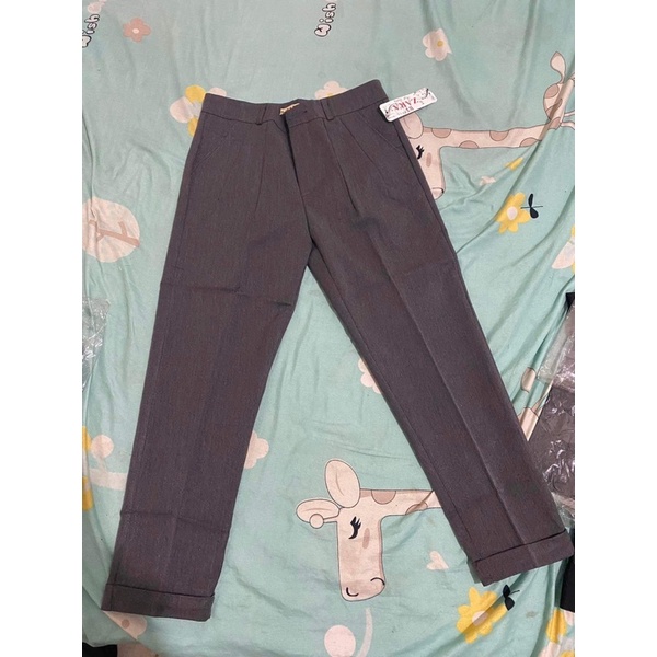 Quần baggy kate lửng
