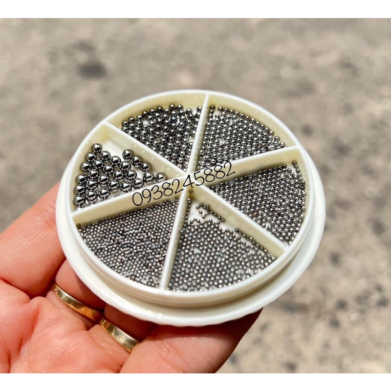 Khay bi trang trí móng