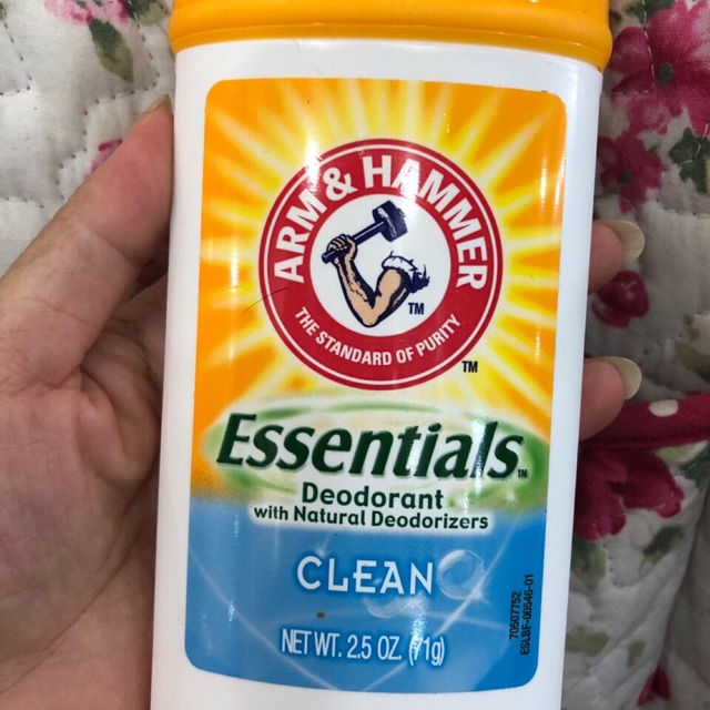 Lăn khử mùi Essentials