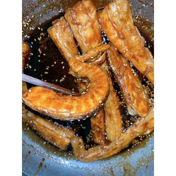 LƯỜN CÁ HỒI ƯỚP SỐT KABAYAKI {Takifood-550gr} | BigBuy360 - bigbuy360.vn