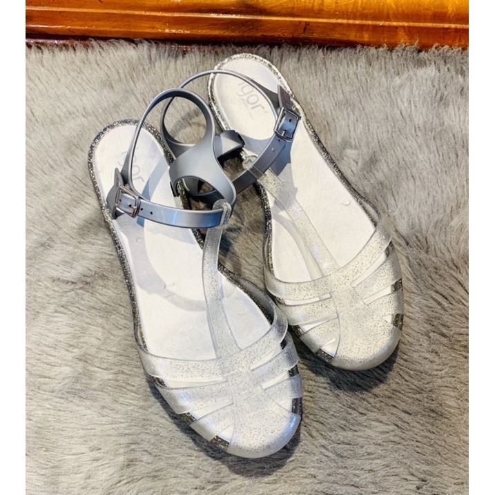 Giày nhựa 2hand size 38-39