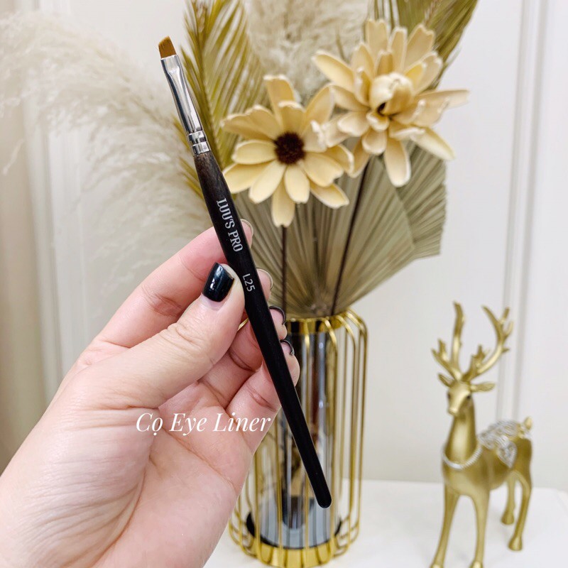 Cọ Eyeliner LUU’S Pro (L25)