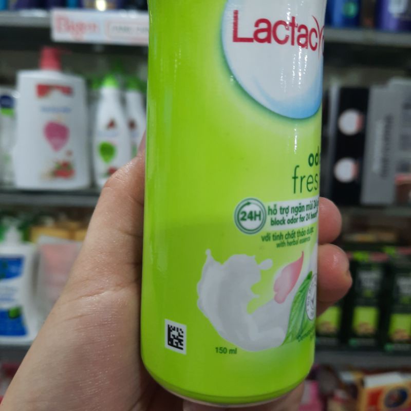 Dung dịch vệ sinh Lactacyd trầu không 150ml