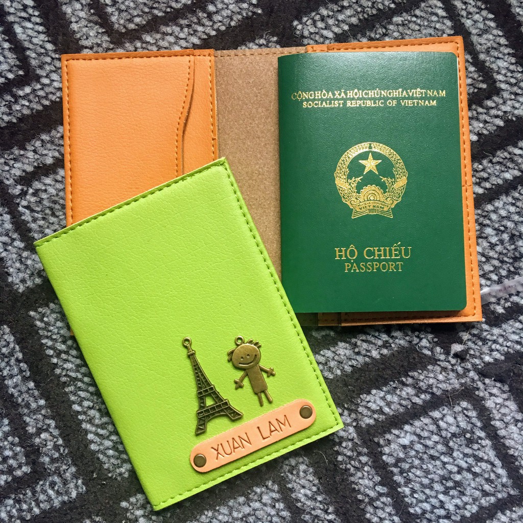 [Hot] Vỏ bọc hộ chiếu - FREE khắc tên và charm logo