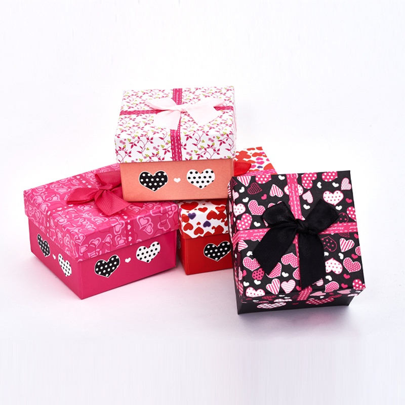 Mẫu mới Hộp đồng hồ giấy nơ cao cấp hình tim siêu xinh có gối