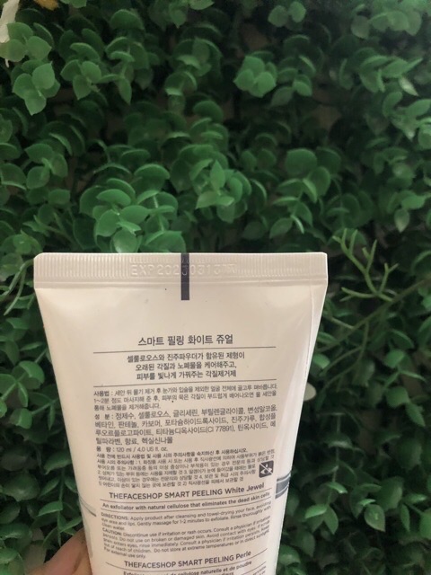 Tẩy tế bào da chết ngọc trai White Jewel Peeling Hàn Quốc 120ml | BigBuy360 - bigbuy360.vn