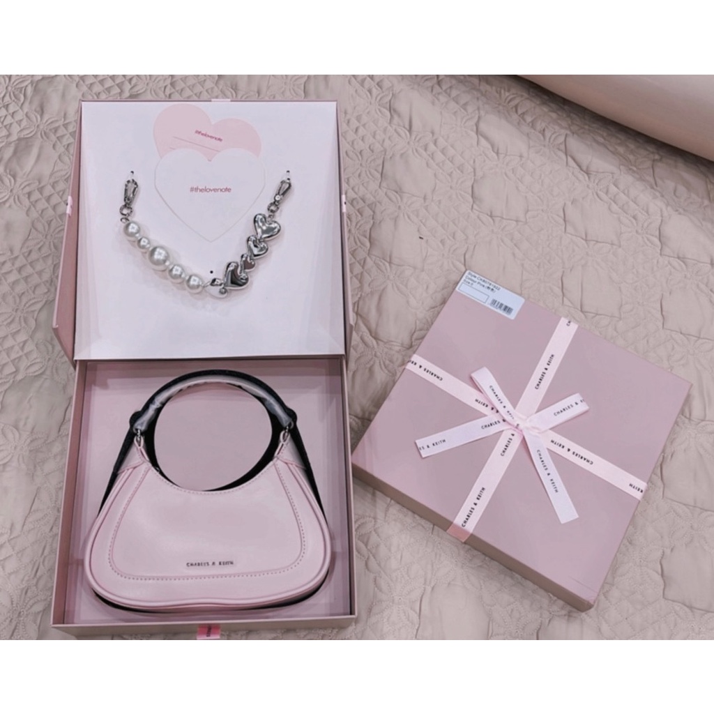 Túi Xách Nữ CNK Màu Hồng Charles & Keith Mini Hạt Ngọc Kèm Nơ Mẫu Full Box Hot 2022 - TX48