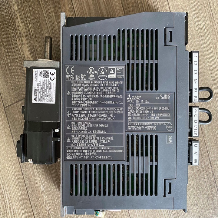 MR-J4-10A FULL Bộ điều khiển Servo + Motor 100w