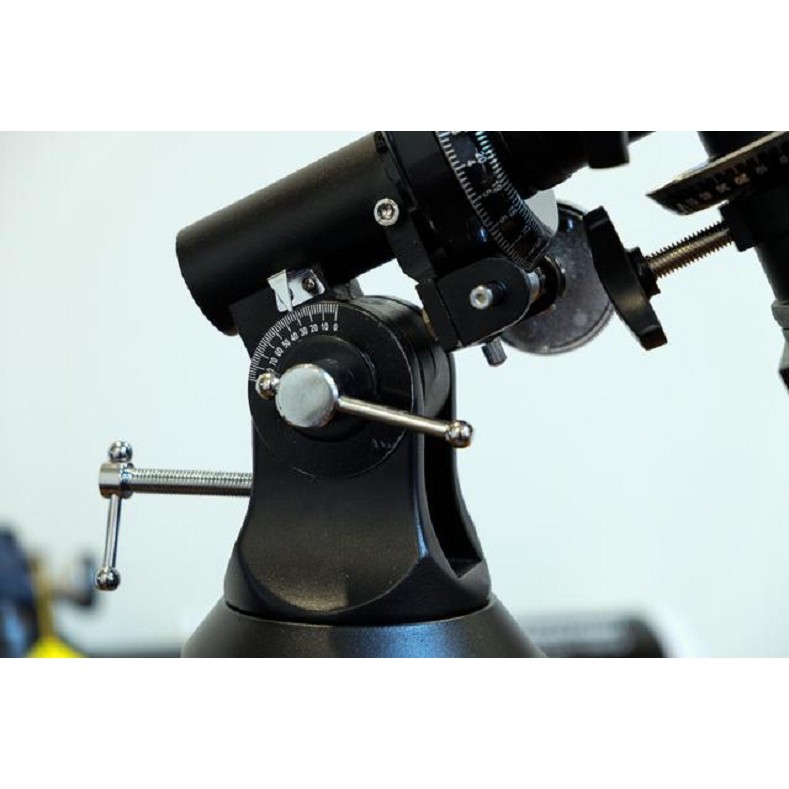 Kính thiên văn Celestron Deluxe 130EQ và thị kính góc rộng Angeleyes 8mm