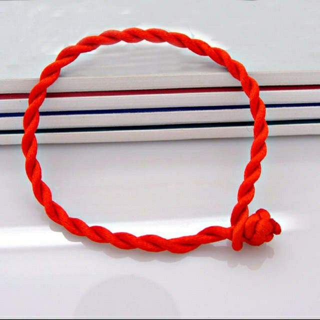 10 Sợi Chỉ Đỏ May Mắn