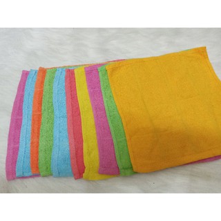 Khăn vuông lau bàn- Giao ngẫu nhiên