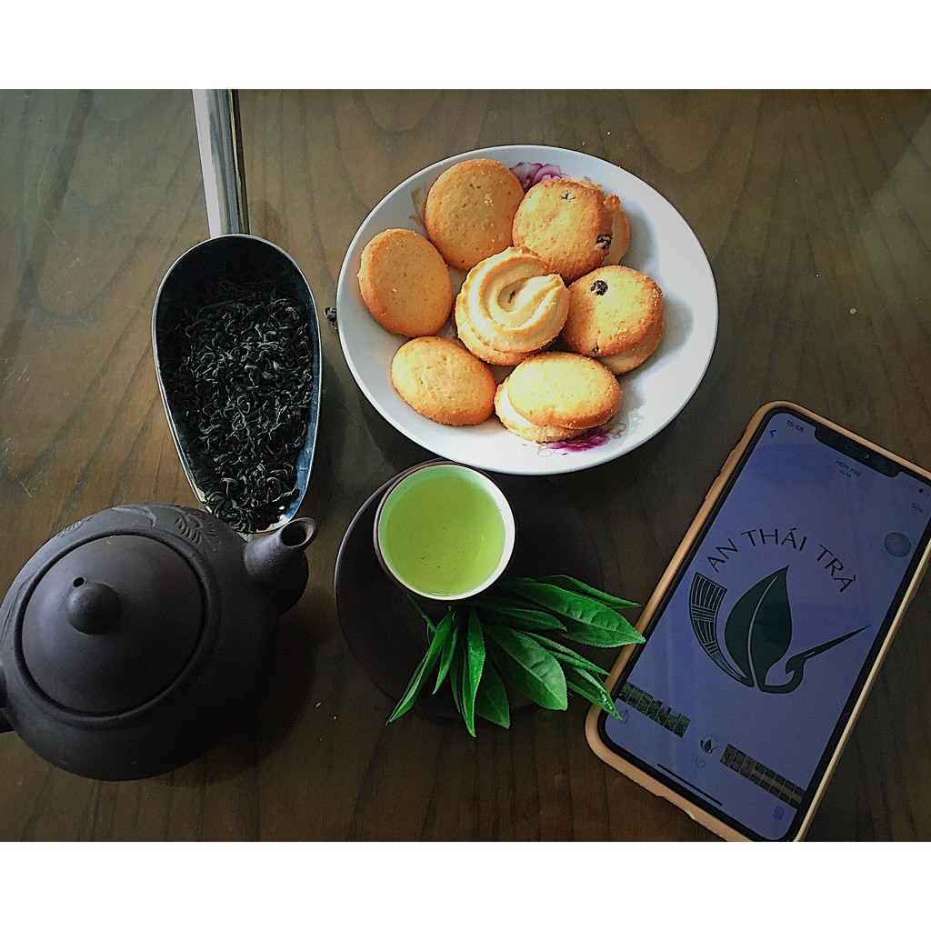 Hộp trà nõn tôm biếu tặng cao cấp tặng kèm túi xách sang trọng - Đặc sản Thái Nguyên thơm ngon hút chân không hộp 400g | BigBuy360 - bigbuy360.vn