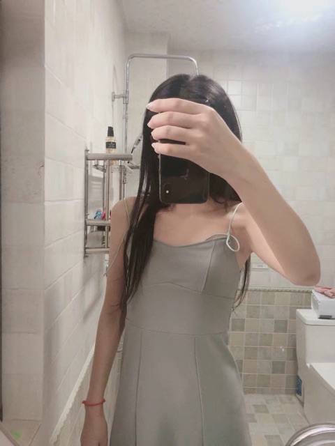 Đầm hai dây thun trơn co giãn độc lạ