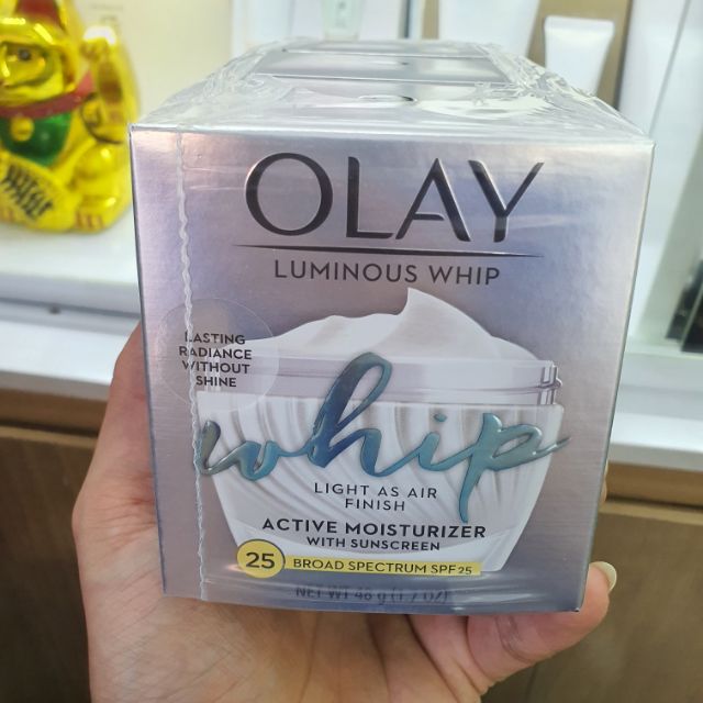 Olay luminous whip light as air finish active moisturizer with sunscreen