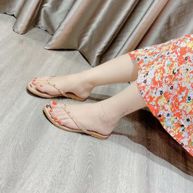Dép Kẹp Đinh