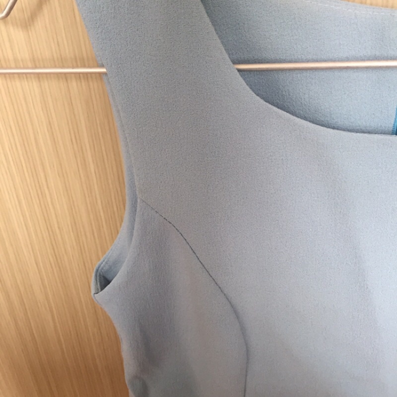 Áo peplum phối ren