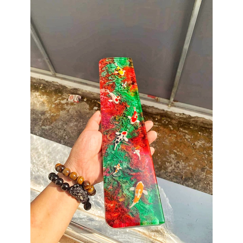 Kê tay bàn phím resin hàng handmade cá Koi nền xanh đỏ