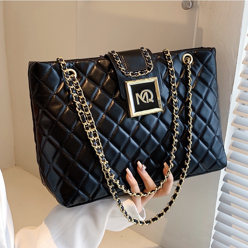 Túi da mềm nữ bản to đeo vai trần trám size 30 kiểu dáng công sở
