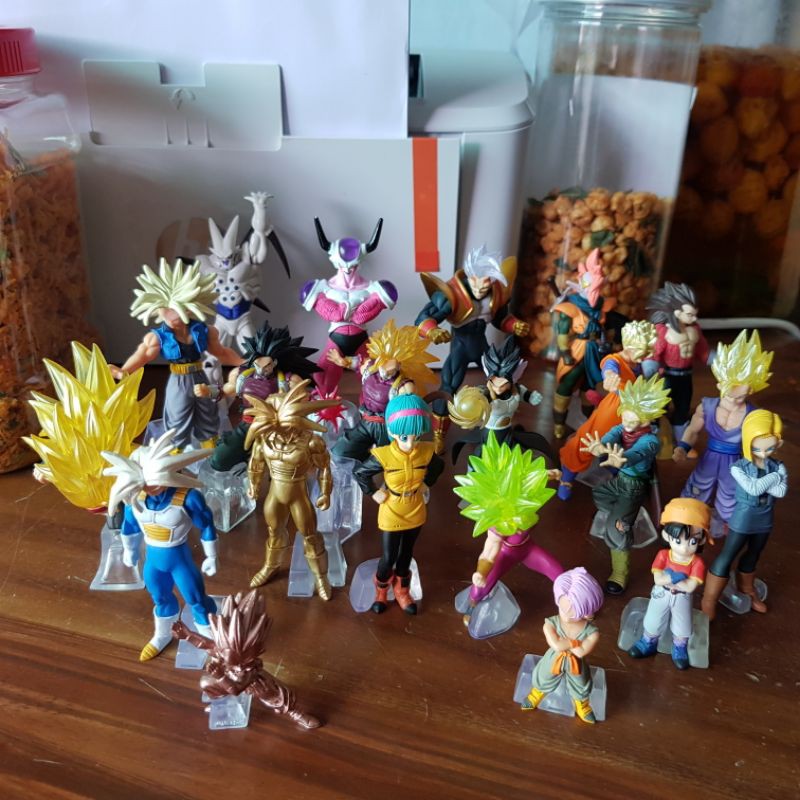 mô hình dragonball dòng hg giá từ 40 đến 150k nhắn tin để biết giá