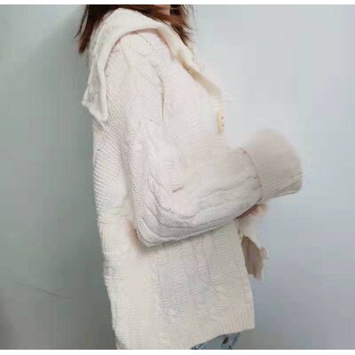 Áo khoác len khuyu sừng